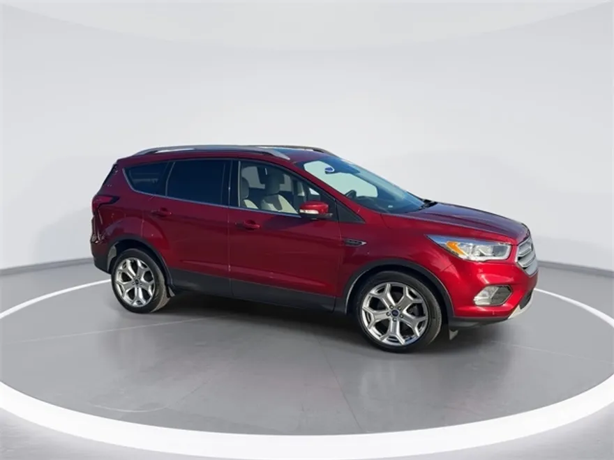 2019 Ford Escape Titanium photo 1