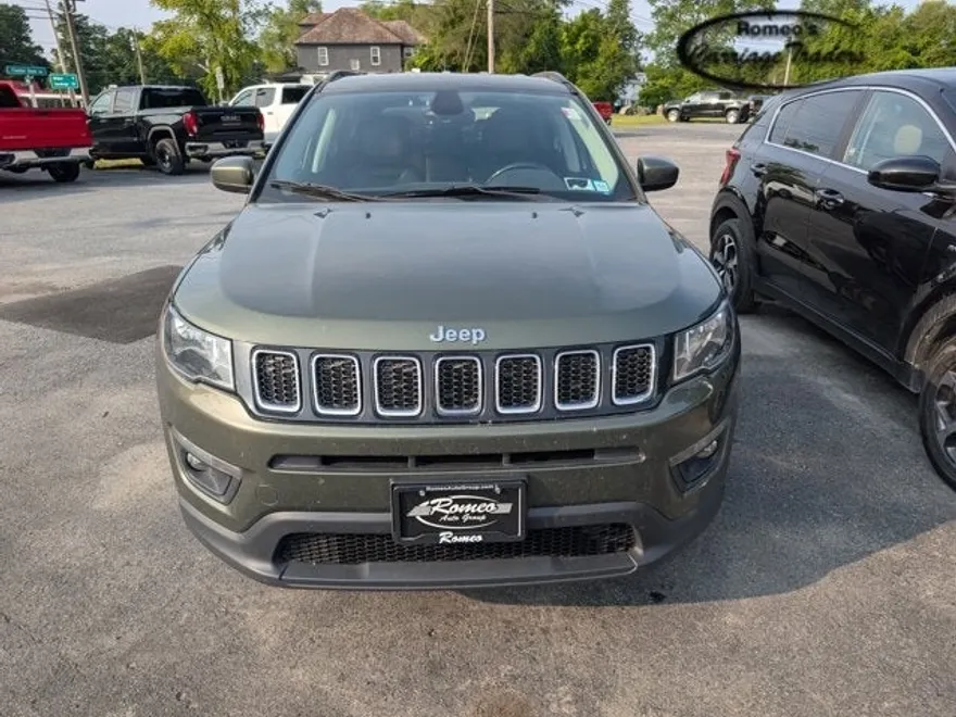 2018 Jeep Compass Latitude photo 1
