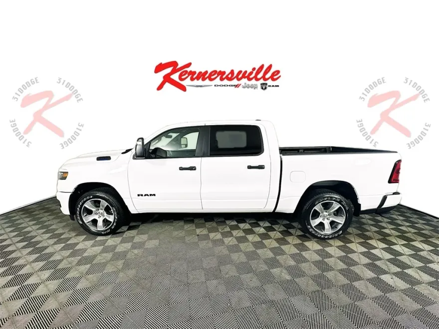 2025 Ram 1500 Express photo 1