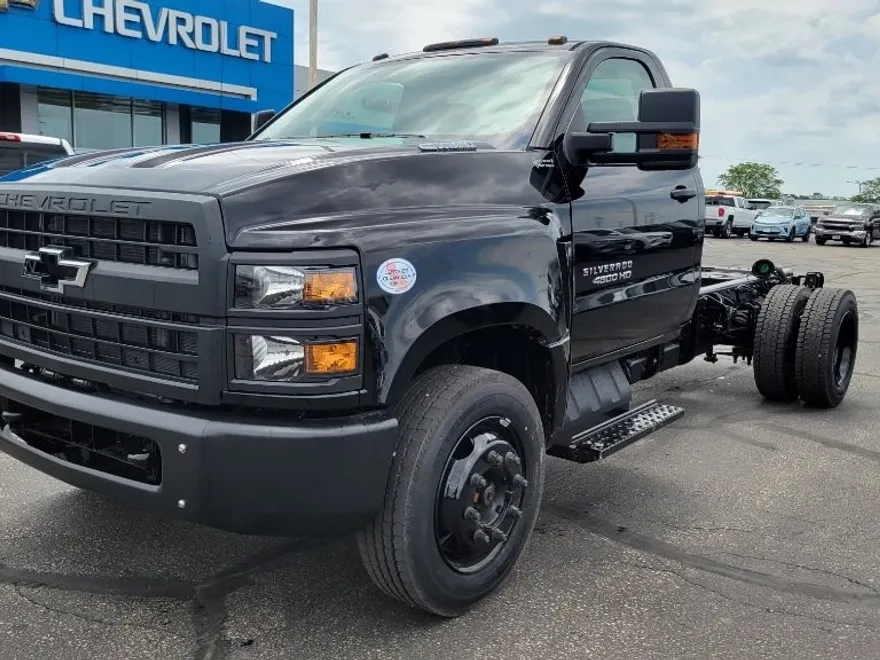 2024 Chevrolet Silverado 4500HD Work Truck photo 1