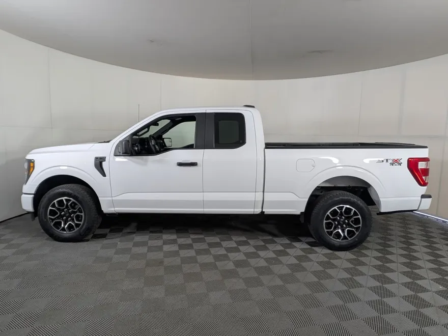 2023 Ford F-150 XL photo 1