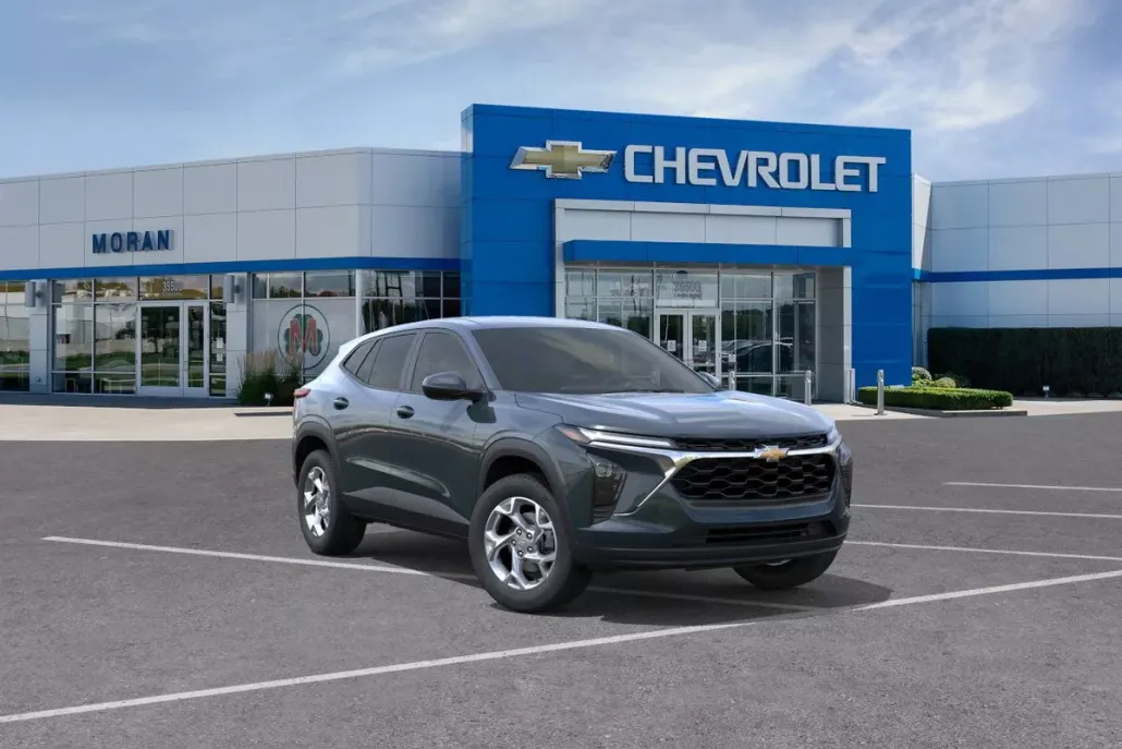 2026 Chevrolet Trax LS photo 1
