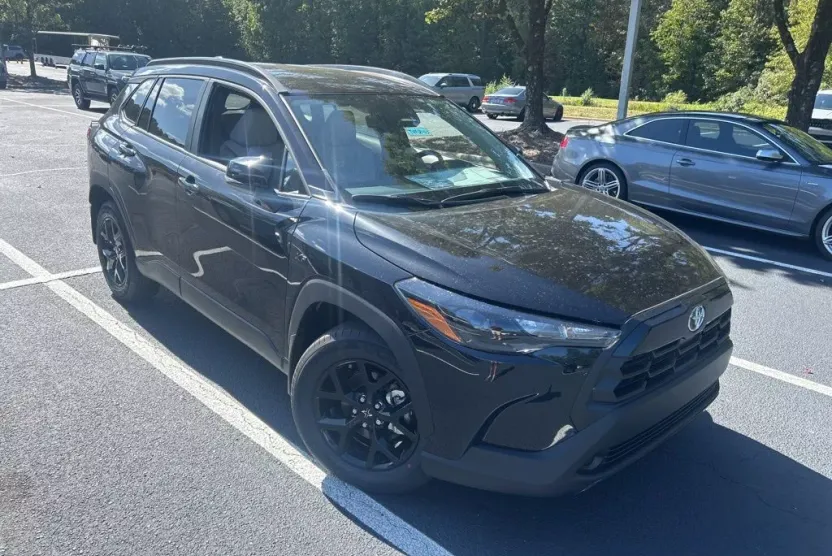 2026 Toyota Corolla Cross LE photo 1