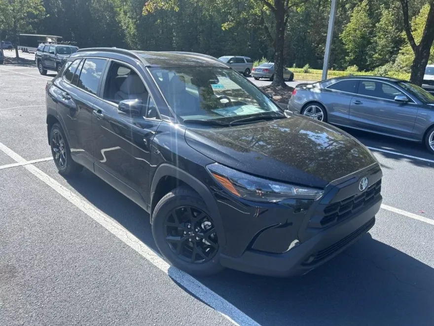 2026 Toyota Corolla Cross LE photo 1