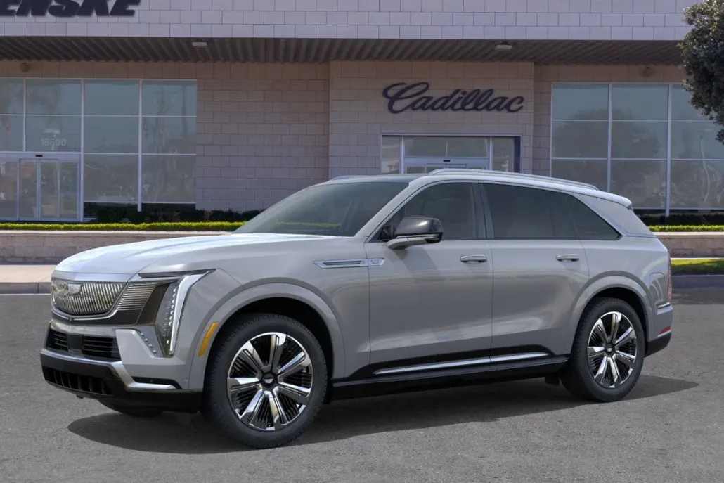 2026 Cadillac Escalade IQ Luxury photo 1