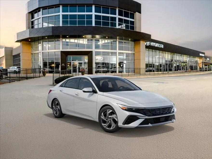 2025 Hyundai Elantra Hybrid Limited photo 2
