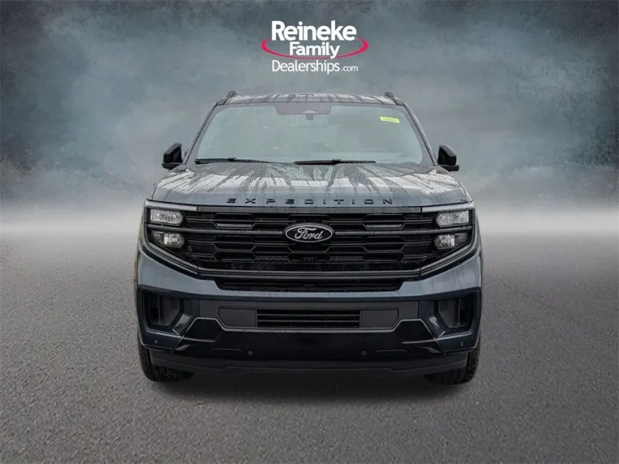 2025 Ford Expedition Platinum photo 1
