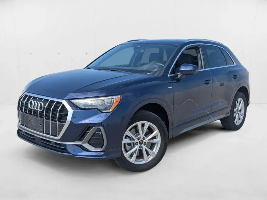 2022 Audi Q3 S line Premium photo 1