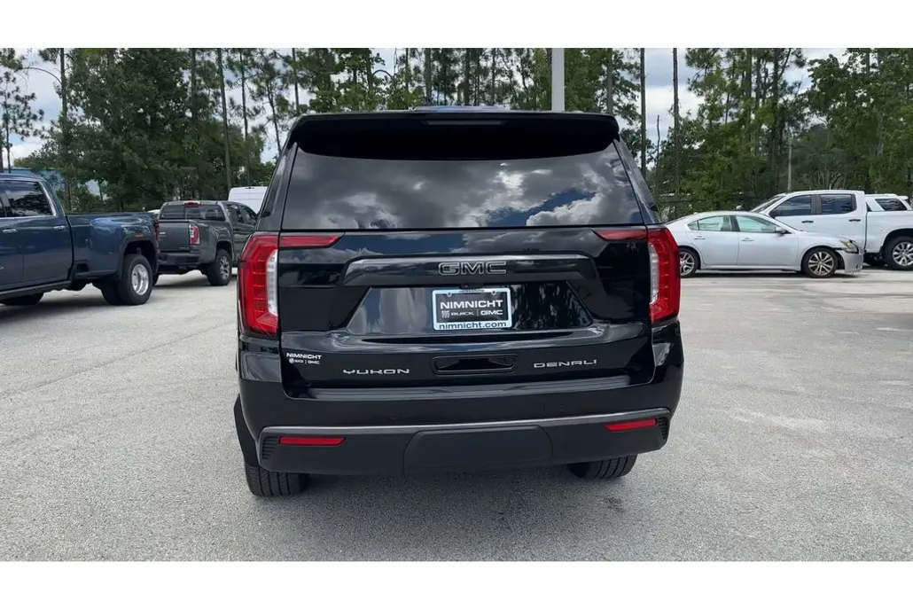 2023 Gmc Yukon XL Denali Ultimate photo 1