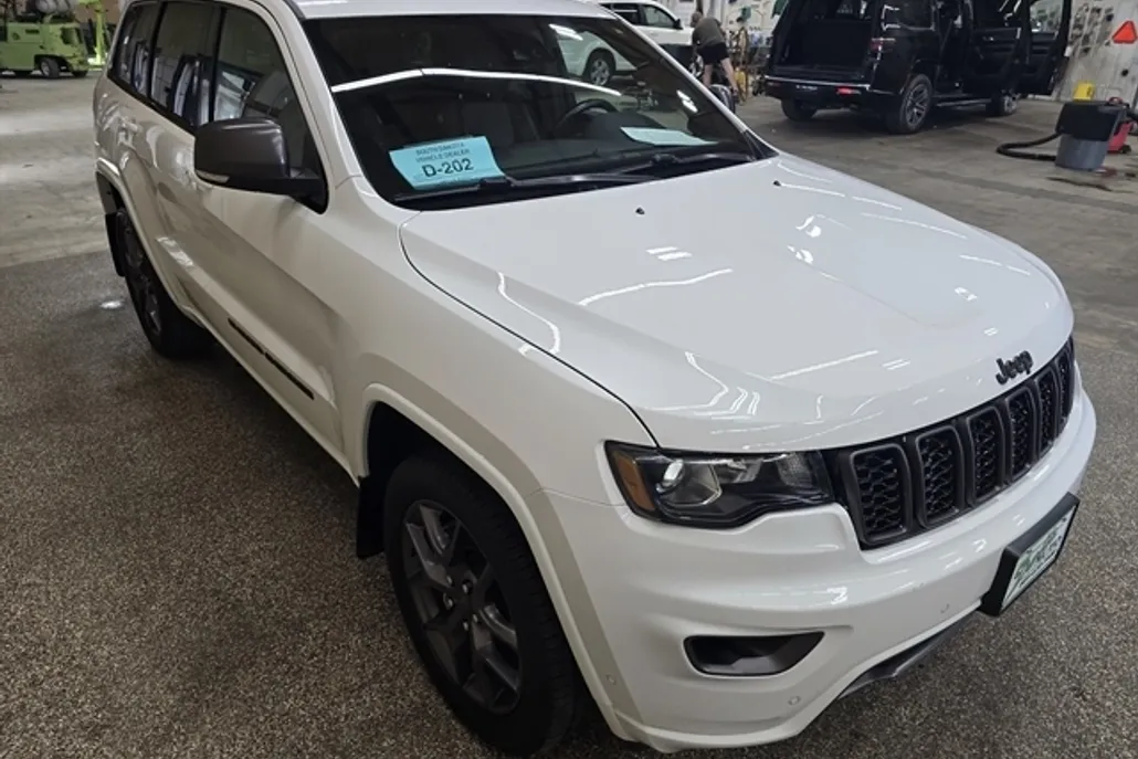 2021 Jeep Grand Cherokee Limited photo 1