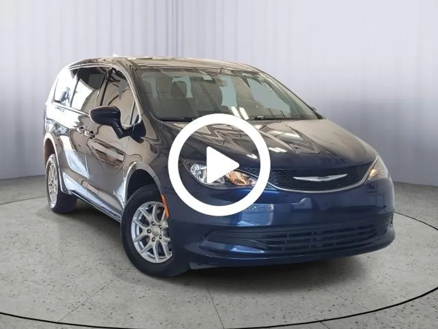 2018 Chrysler Pacifica LX photo 1