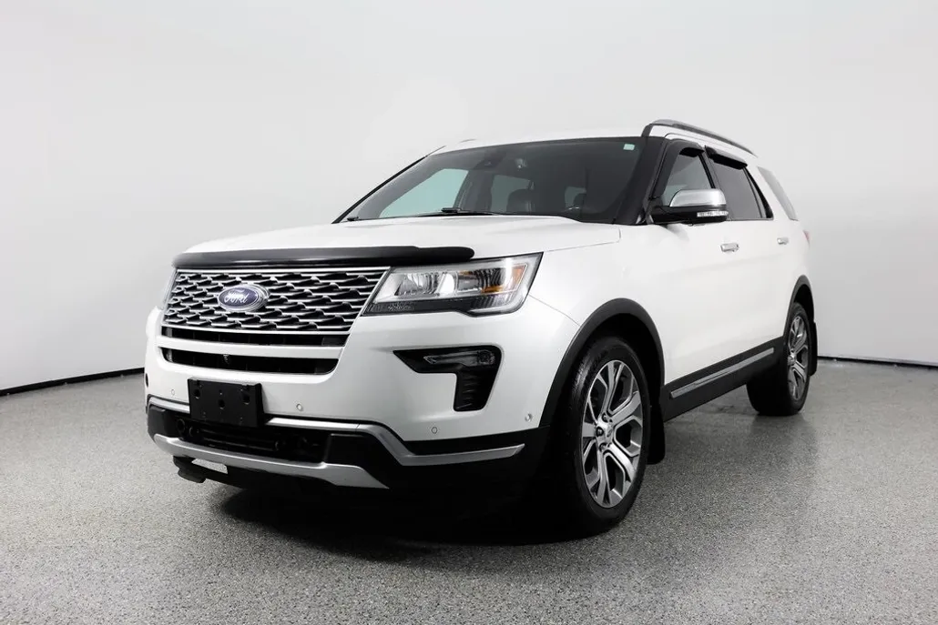 2018 Ford Explorer Platinum photo 1