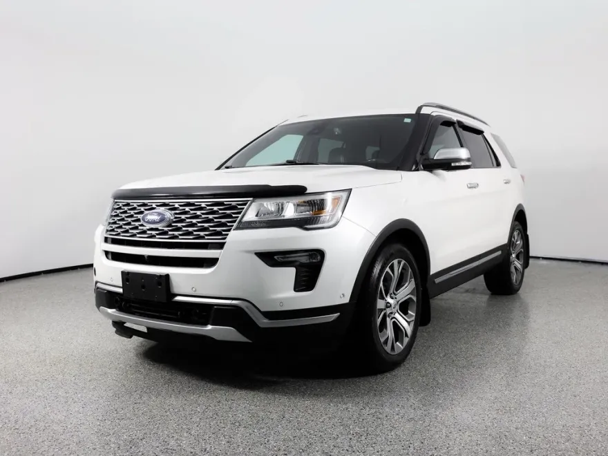 2018 Ford Explorer Platinum photo 1