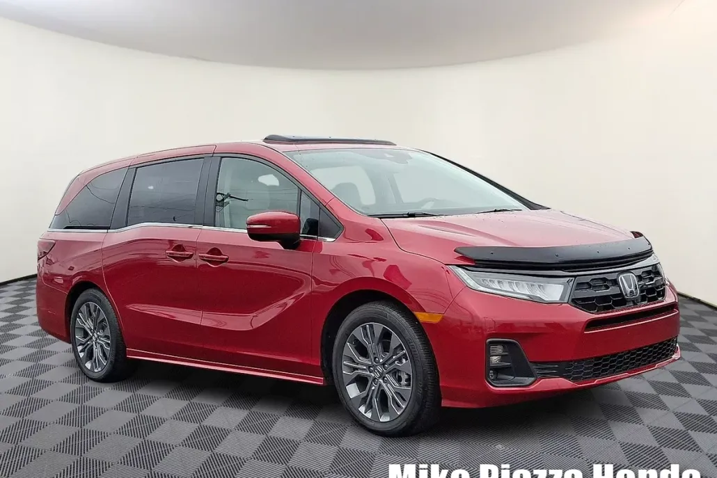 2025 Honda Odyssey Touring photo 1