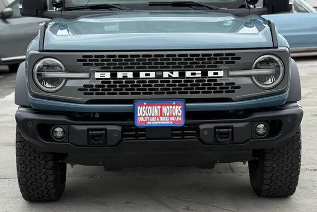 2022 Ford Bronco Badlands photo 1