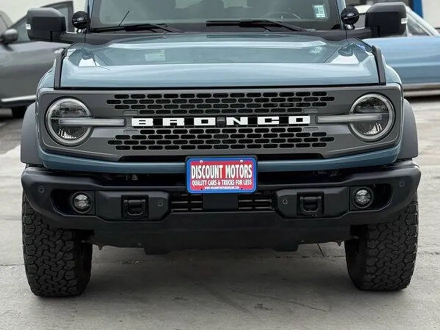 2022 Ford Bronco Badlands photo 1