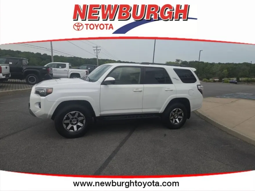 2023 Toyota 4Runner TRD photo 1