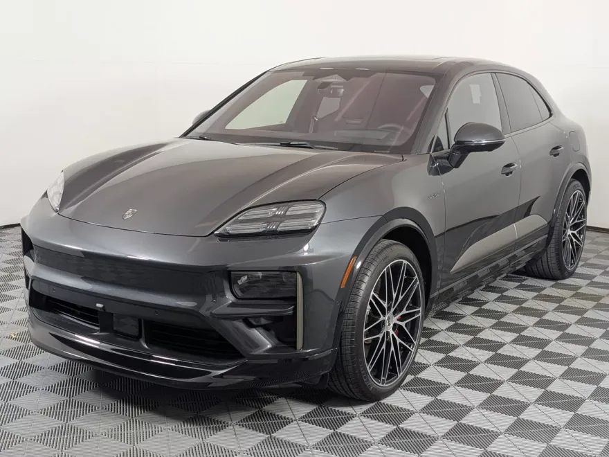 2025 Porsche Macan Electric Turbo photo 1