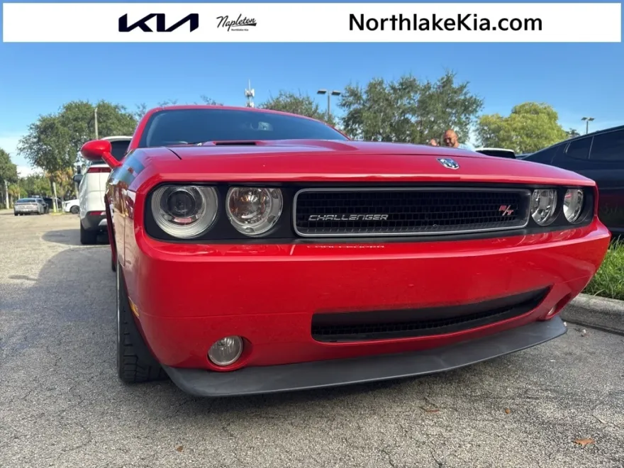 2010 Dodge Challenger R/T photo 1