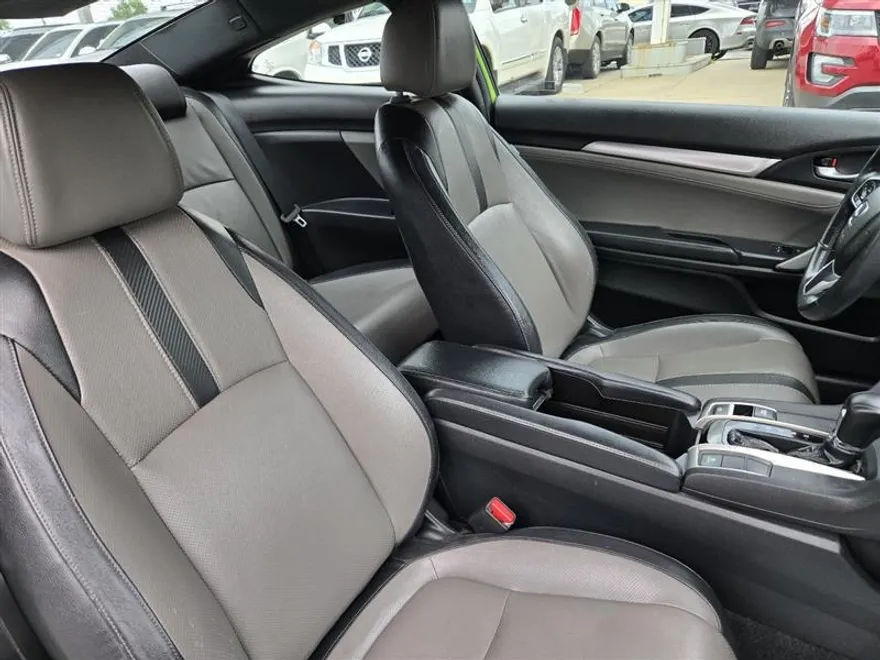 2017 Honda Civic EX-L photo 23