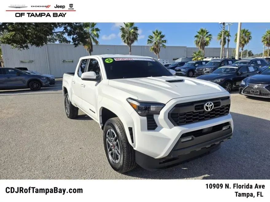 2024 Toyota Tacoma TRD Sport photo 1