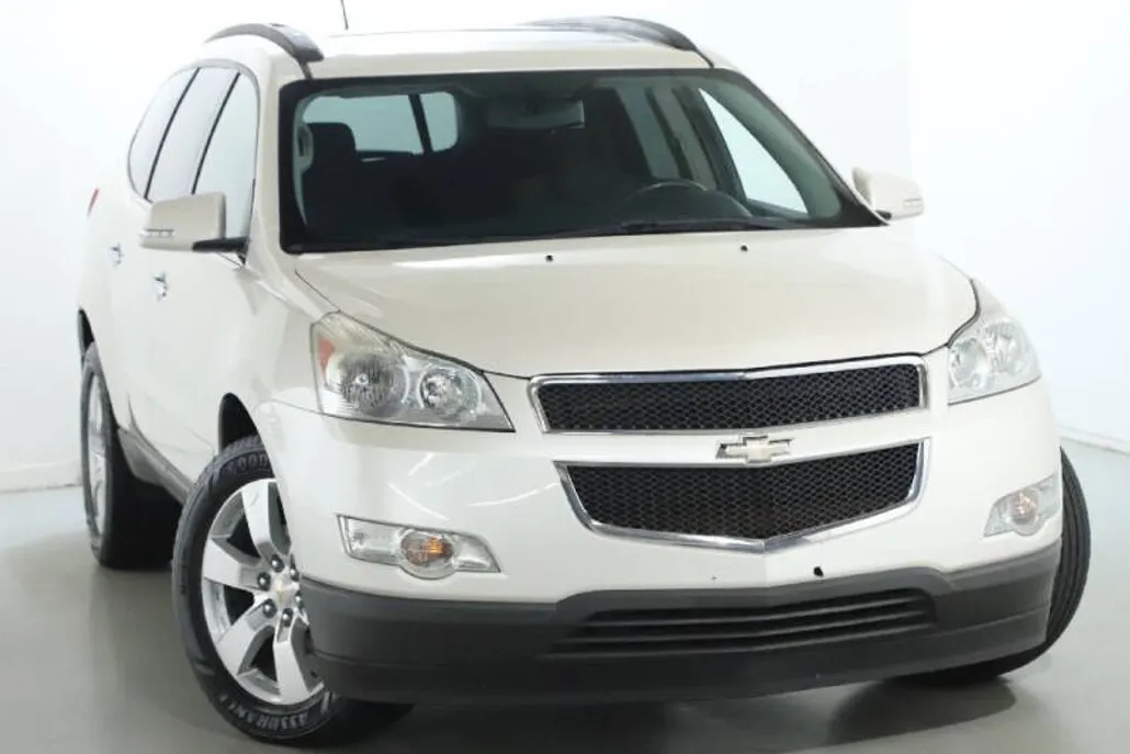2012 Chevrolet Traverse 1LT photo 1