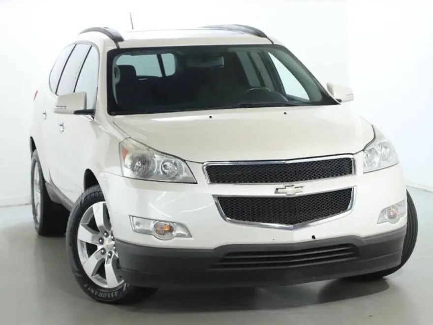 2012 Chevrolet Traverse 1LT photo 1