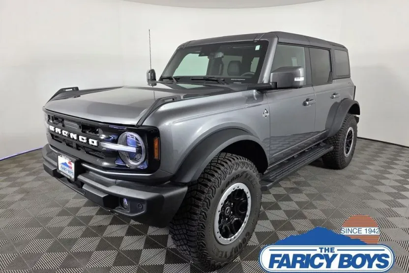 2024 Ford Bronco Outer Banks photo 1