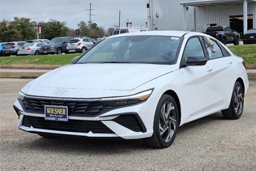 2025 Hyundai Elantra Hybrid SEL Sport photo 1
