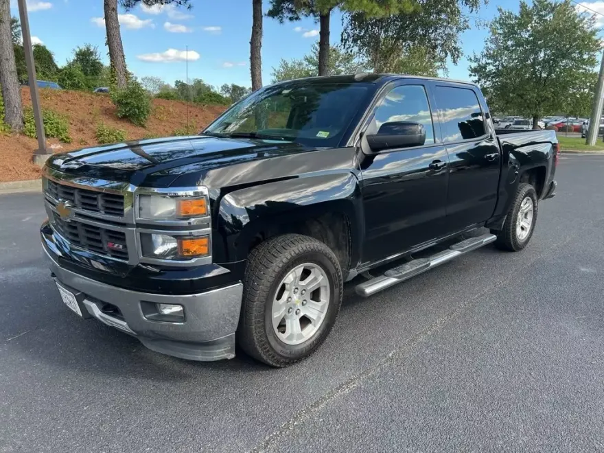 2015 Chevrolet Silverado 1500 LT photo 1