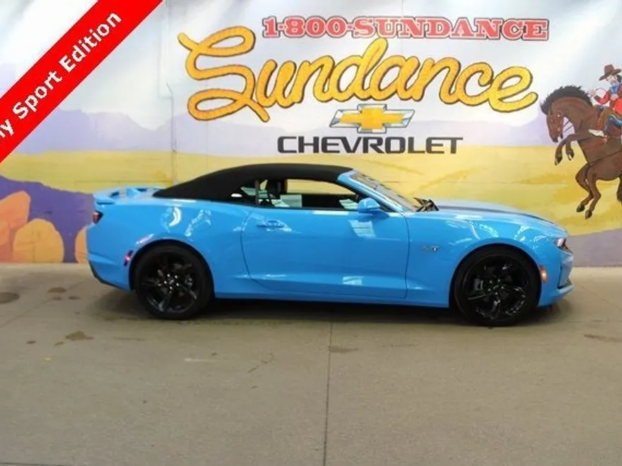 2023 Chevrolet Camaro 2LT 3LT photo 1