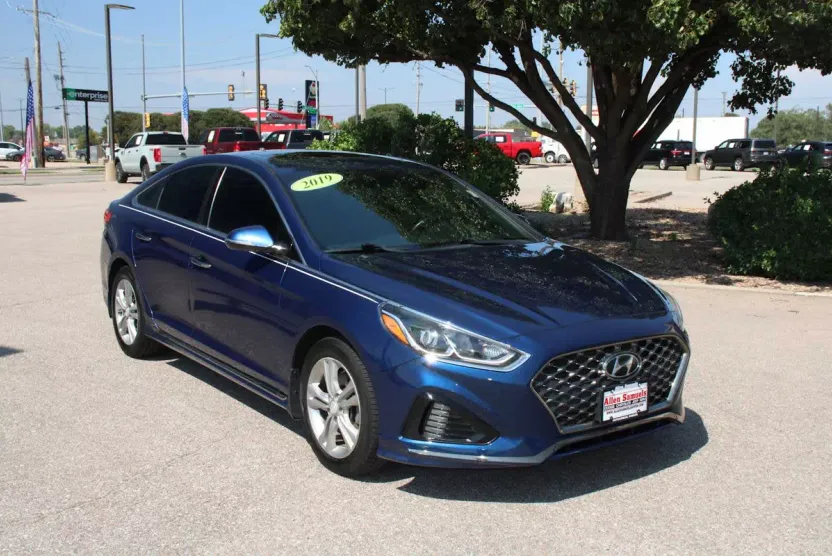 2019 Hyundai Sonata Sport photo 1