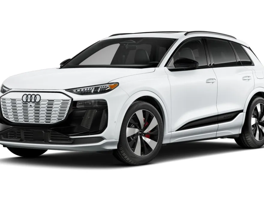 2025 Audi SQ6 photo 1