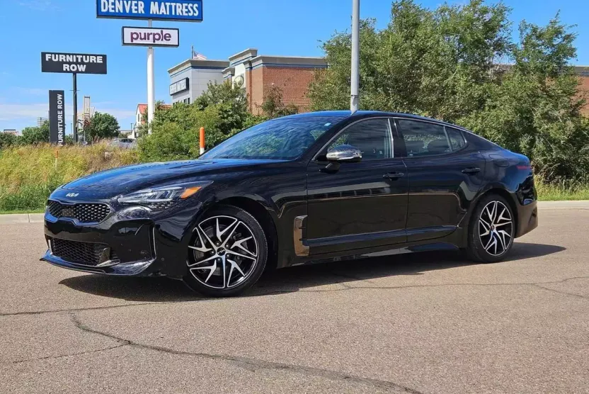 2023 Kia Stinger GT-Line photo 1
