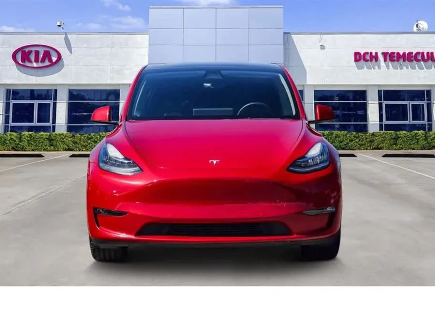 2022 Tesla Model Y Long Range photo 1