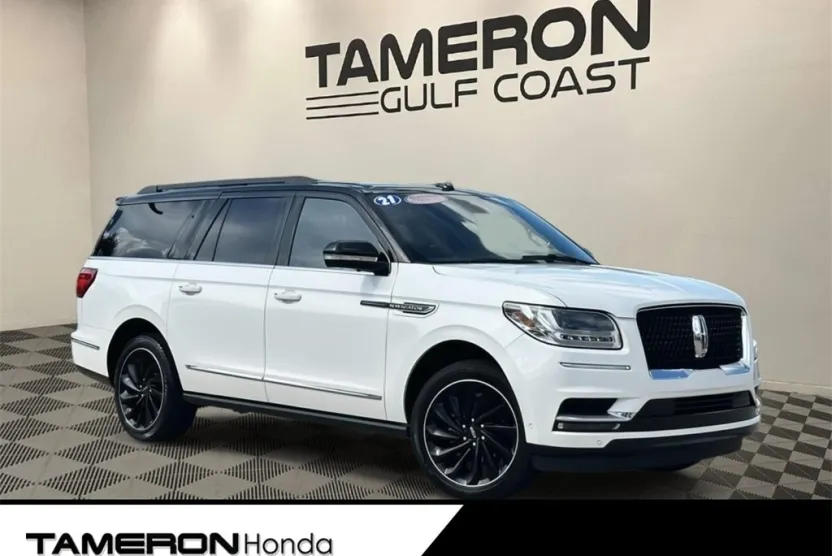 2021 Lincoln Navigator Black Label photo 1