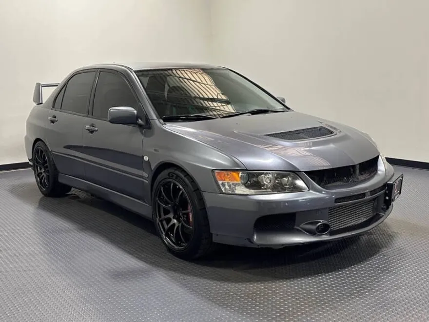 2006 Mitsubishi Lancer Evolution IX photo 1