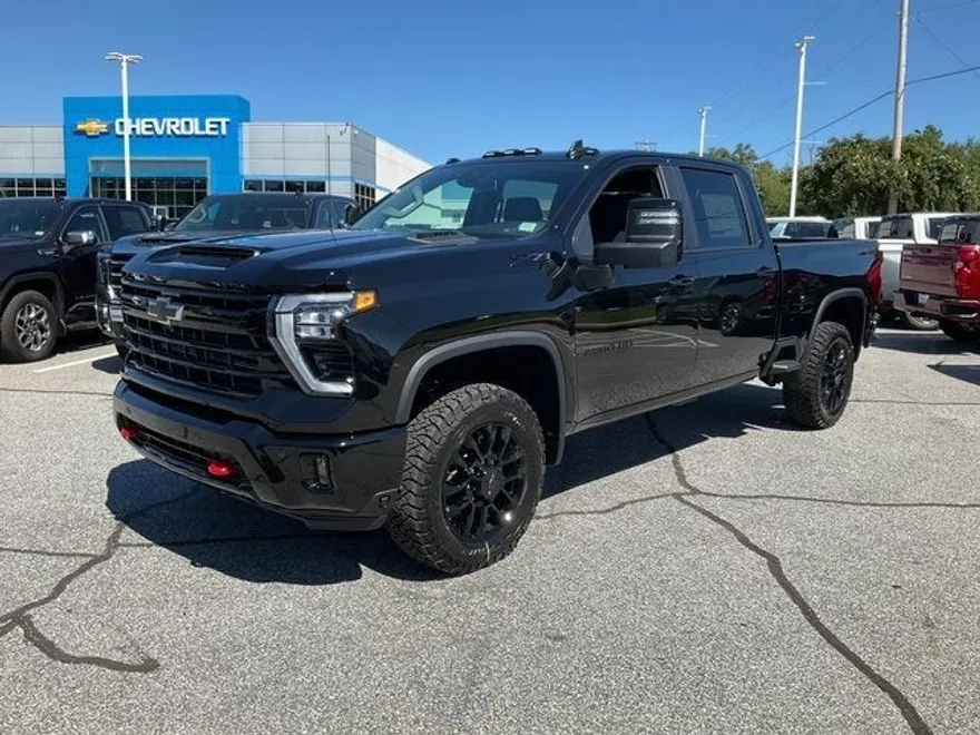 2025 Chevrolet Silverado 2500HD LT photo 1