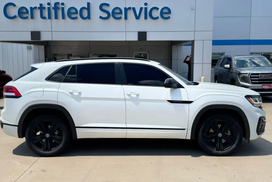 2023 Volkswagen Atlas Cross Sport SEL R-Line photo 1