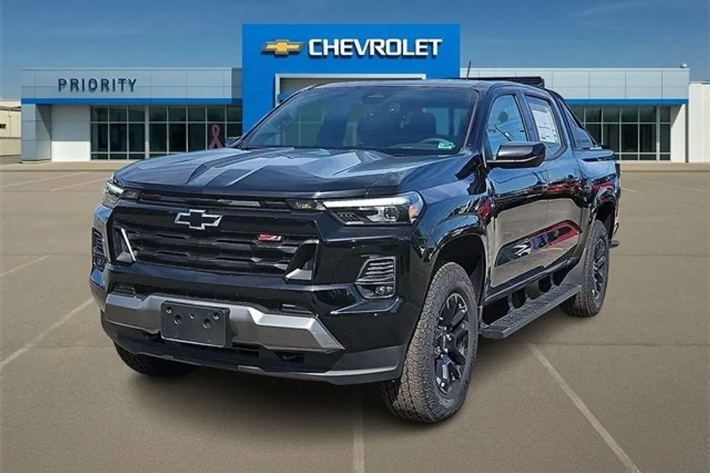 2025 Chevrolet Colorado Z71 photo 1