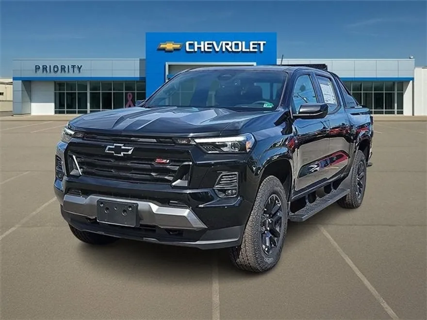 2025 Chevrolet Colorado Z71 photo 1