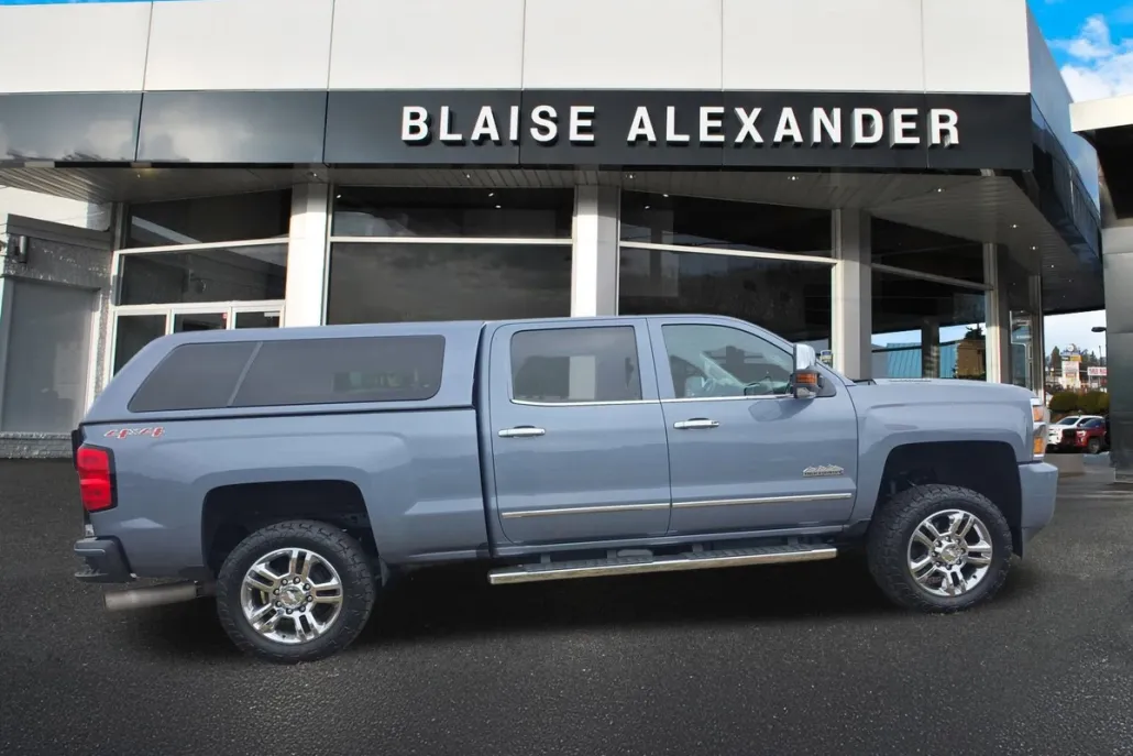 2016 Chevrolet Silverado 2500HD High Country photo 1