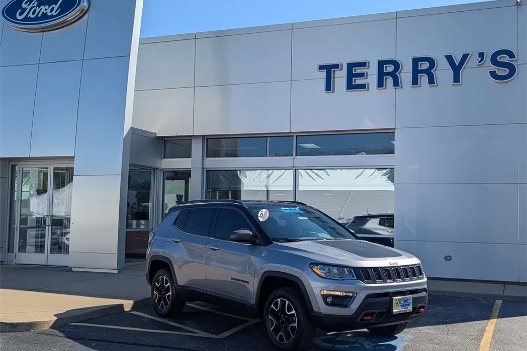 2020 Jeep Compass Trailhawk photo 1