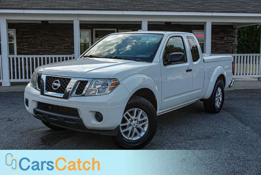 2015 Nissan Frontier SV photo 1