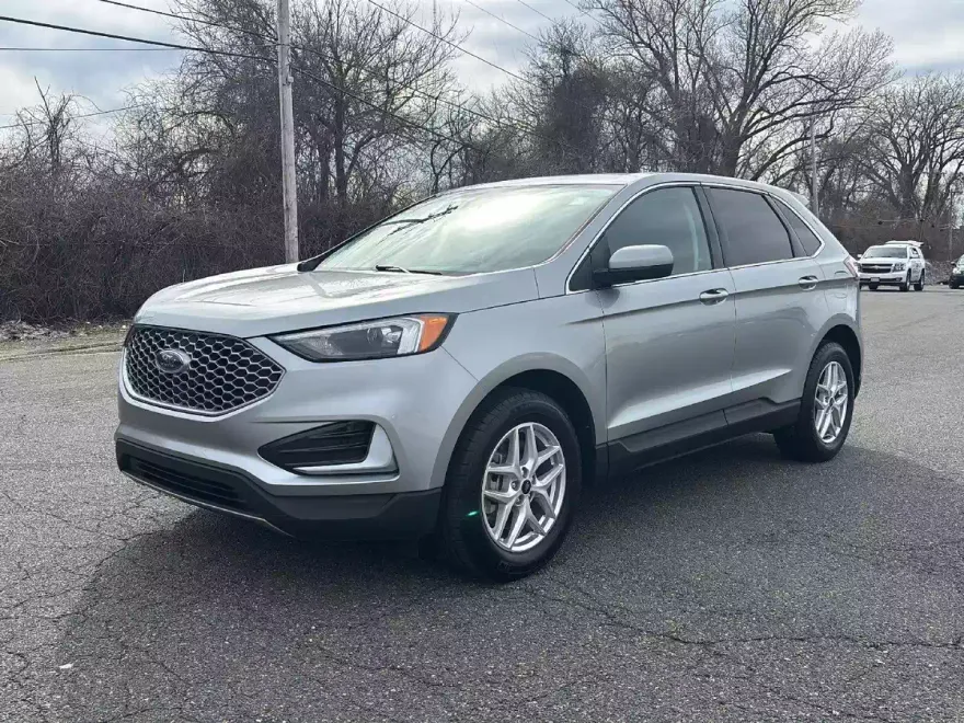 2024 Ford Edge SEL photo 1
