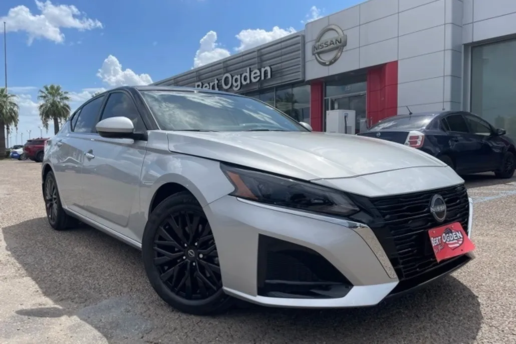 2025 Nissan Altima SV Special Edition photo 1