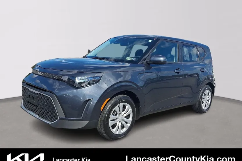 2023 Kia Soul LX photo 1