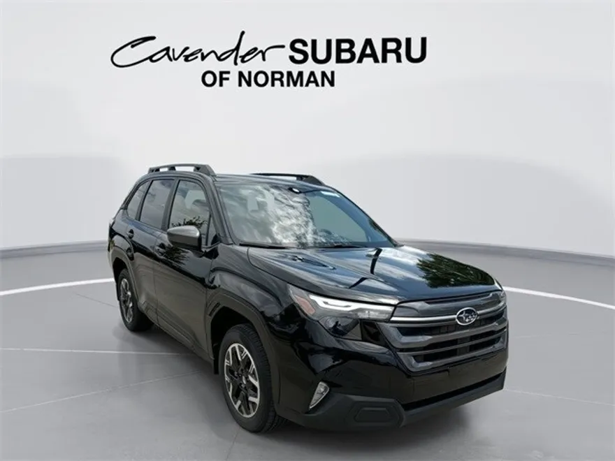 2025 Subaru Forester Premium photo 1