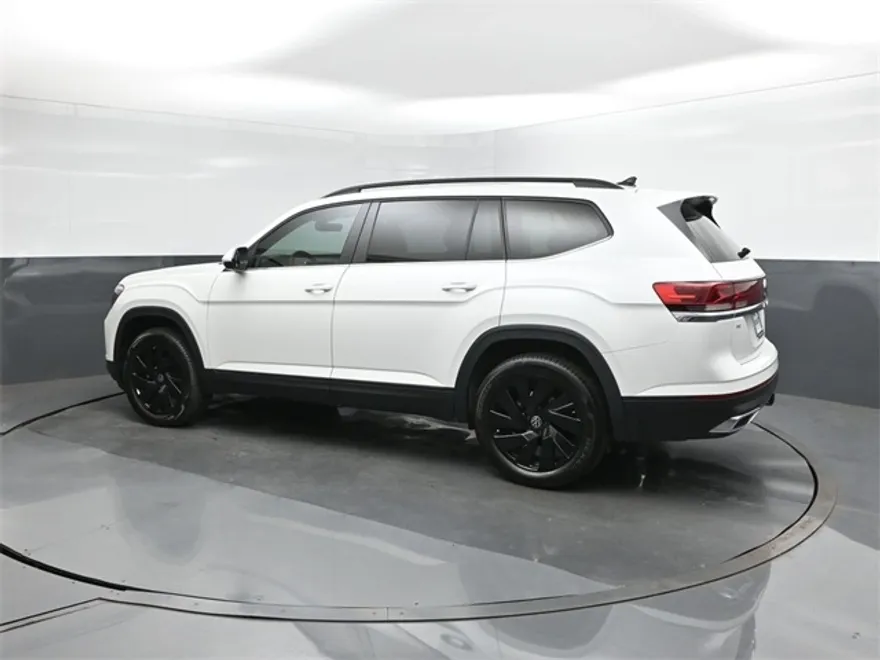 2026 Volkswagen Atlas SE Technology photo 1
