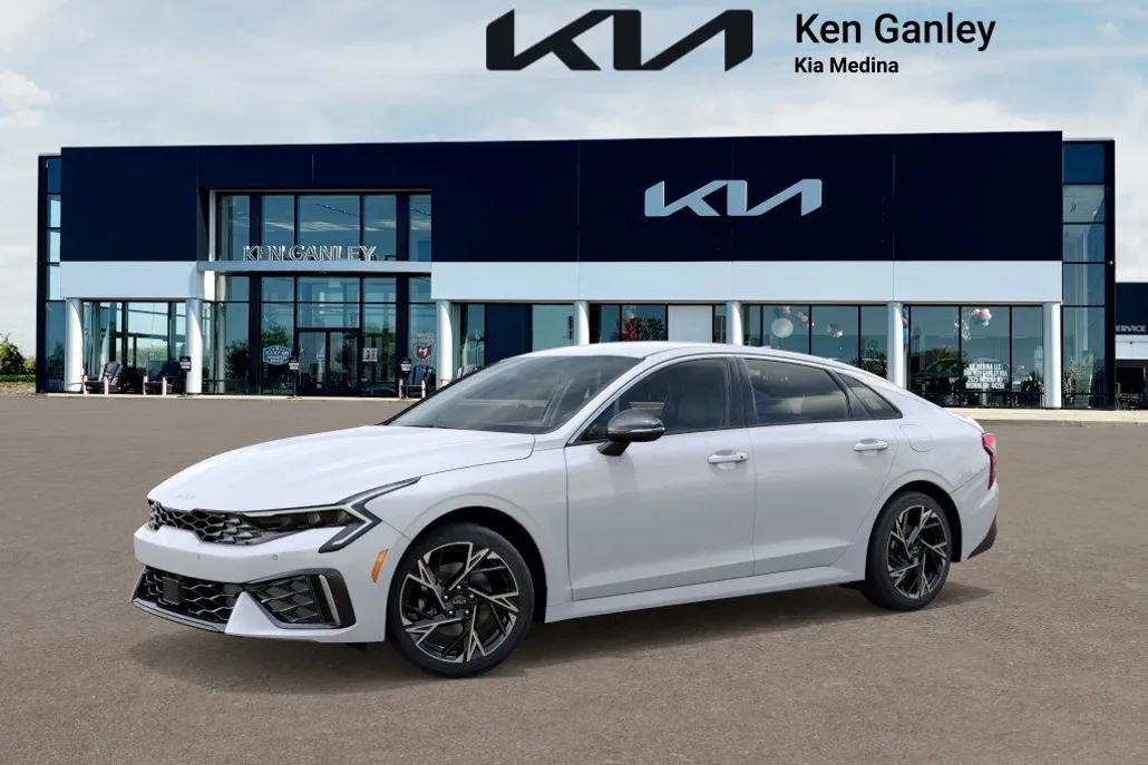 2026 Kia K5 GT-Line photo 1
